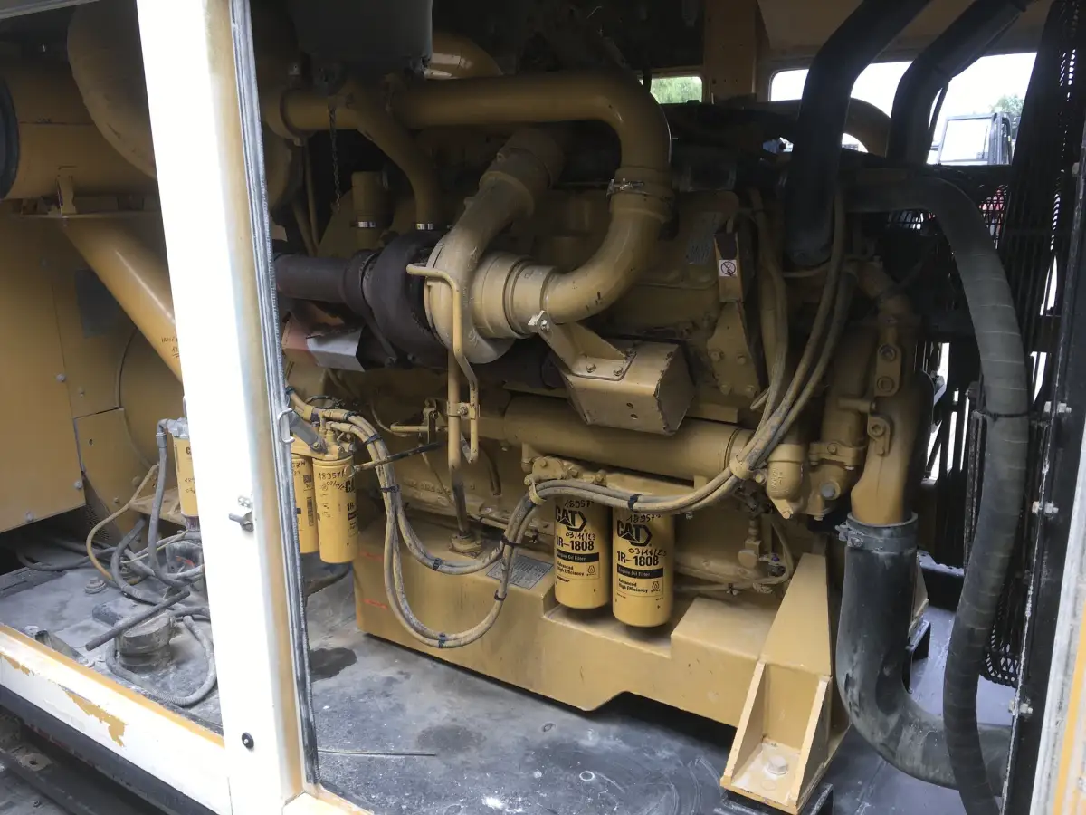 CATERPILLAR 3412 GENERATOR 725KVA USED - Picture 4