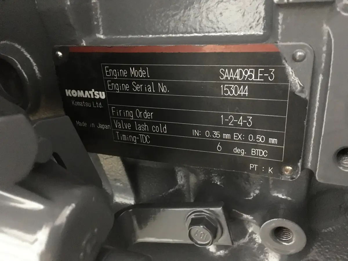 KOMATSU SAA4D95LE-3 GERECONDITIONEERD - Afbeelding 2