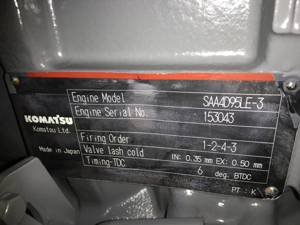 KOMATSU SAA4D95LE-3 GERECONDITIONEERD - Afbeelding 2