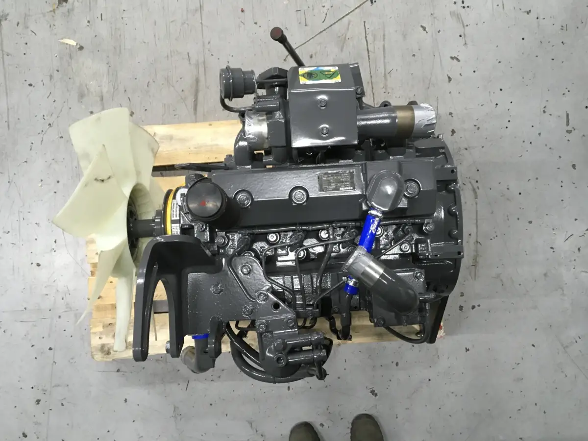 KOMATSU SAA4D95LE-3 GERECONDITIONEERD - Afbeelding 3