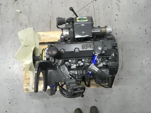 KOMATSU SAA4D95LE-3 RECONDITIONED - Thumb image 3