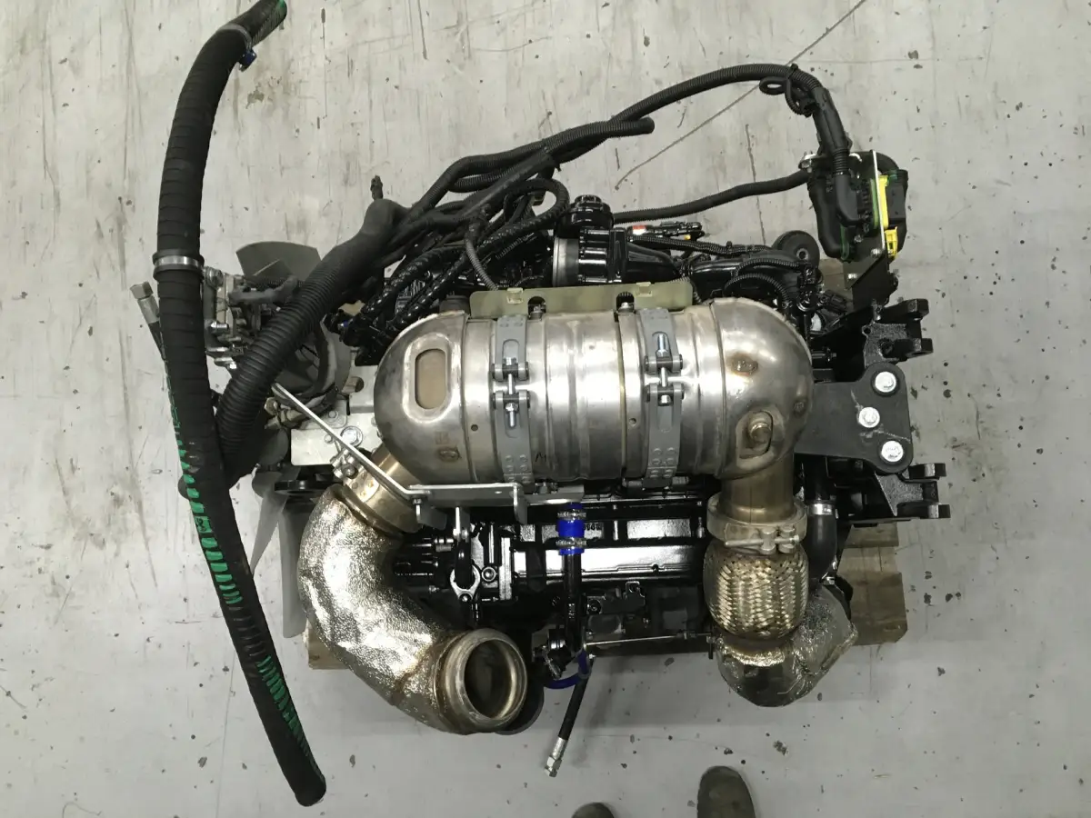RECONDITIONED DEUTZ TCD3.6 L04 ENGINE - Picture 2