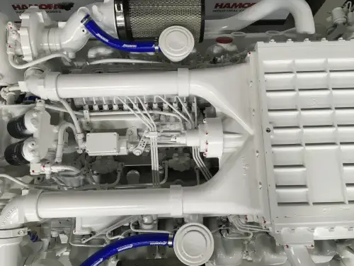 RECONDITIONED MAN D2842-LE408 ENGINE - Thumb image 2