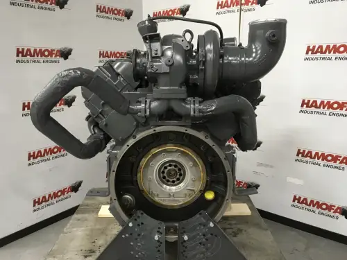 ВОССТАНОВЛЕННЫЙ ДВИГАТЕЛЬ DEUTZ TCD2015 V8 - Миниатюра 3